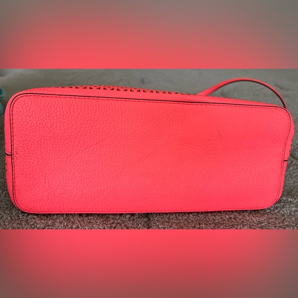 Kate Spade Salmon Pink Crossbody Style Purse. - Picture 6 of 11